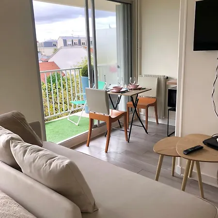 Luxueux Avec Balcon A La Defense Apartman